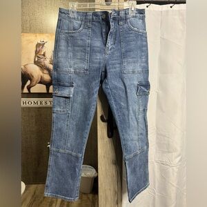 KanCan Size 7/27 Cargo Jeans